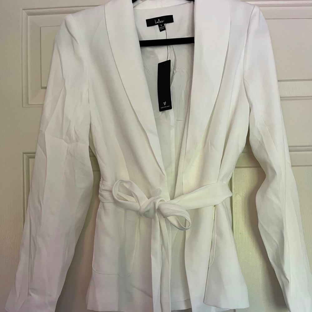 Lulu’s White Wrap Blazer